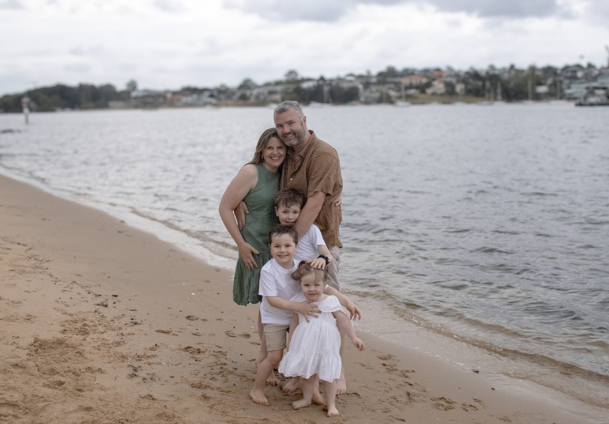 Sydney family photographer — natural family sessions on location